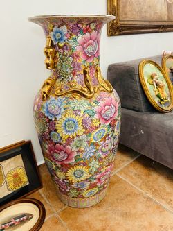 Gran jarrón de porcelana china.decorado al estilo (mil flores)