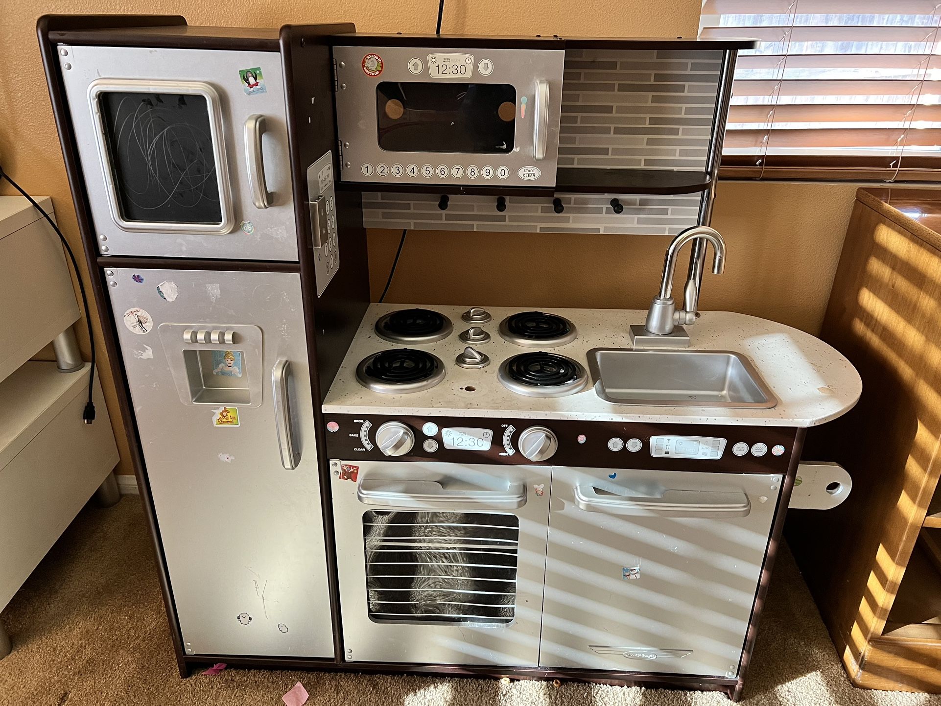 Toy kitchen for Sale in Moreno Valley, CA OfferUp