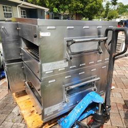 Middleby Marshall Oven Para Pizza Y Un Racket