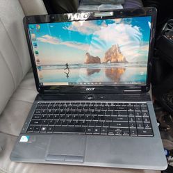 ACER LABTOP COMPUTER  WINDOWS 10 PRO  120 GIG HARD DRIVE STORAGE AND 4 GIG RAM   EVERY THING WORKS EXCELLENT 