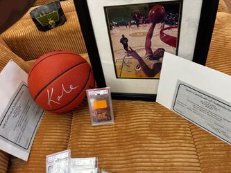Kobe Bryant autographs