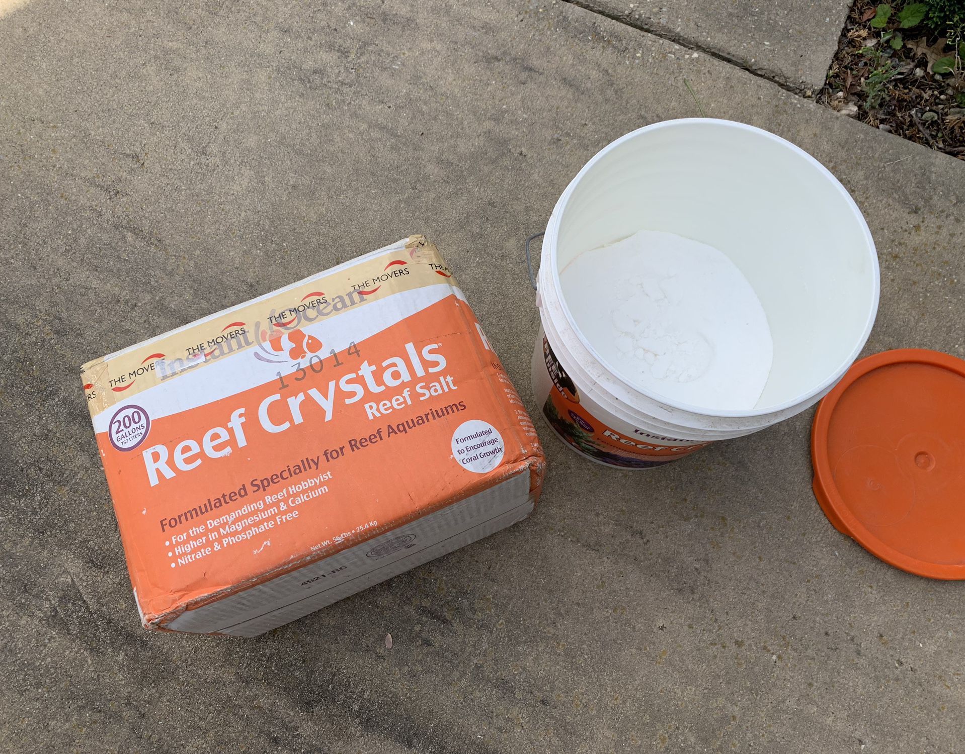 NEW Reef Crystals Reef Salt (approximately 280 Gal)