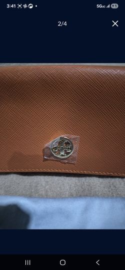 Brand New Tory Burch Glasses Case