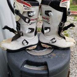 Youth Motocross/dirt bike riding boots