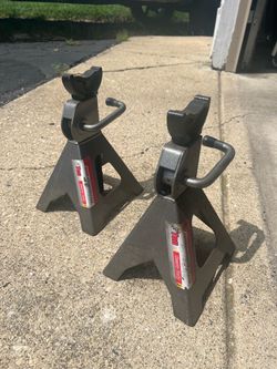 Jack stands