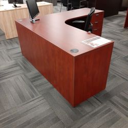 Cherry L-Shaped Desk 