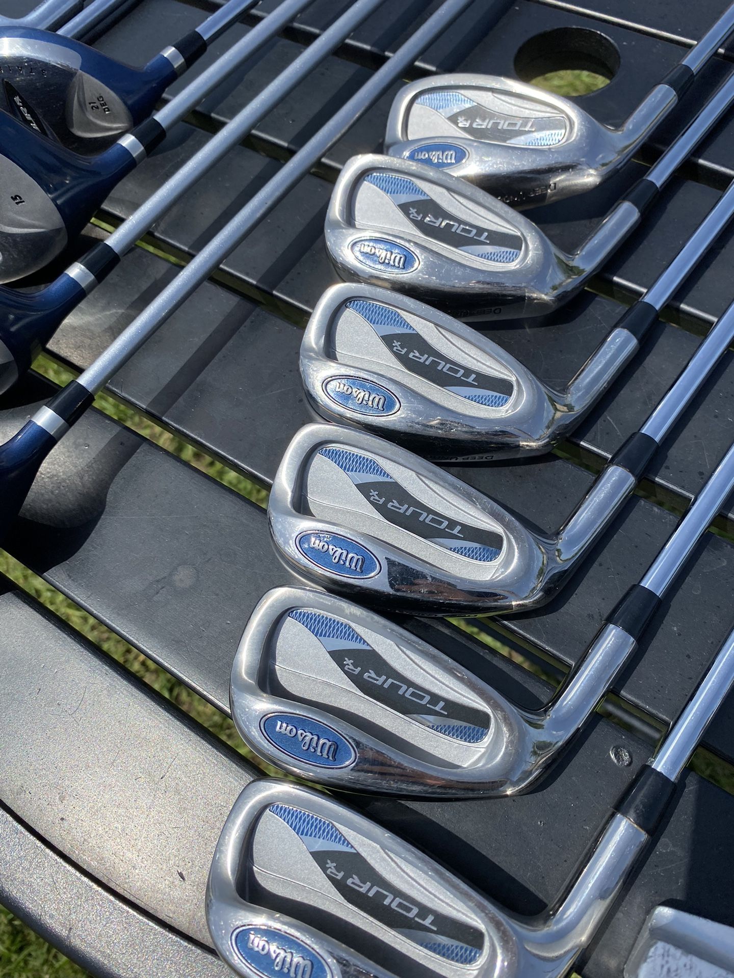 Entire Left Handed Golf Club Set Wilson With Bag And Balls for Sale in