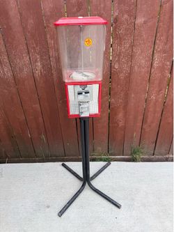 Vintage Northwestern Gumball Machine on Stand – 25¢ Candy/Gumball Vending Machine