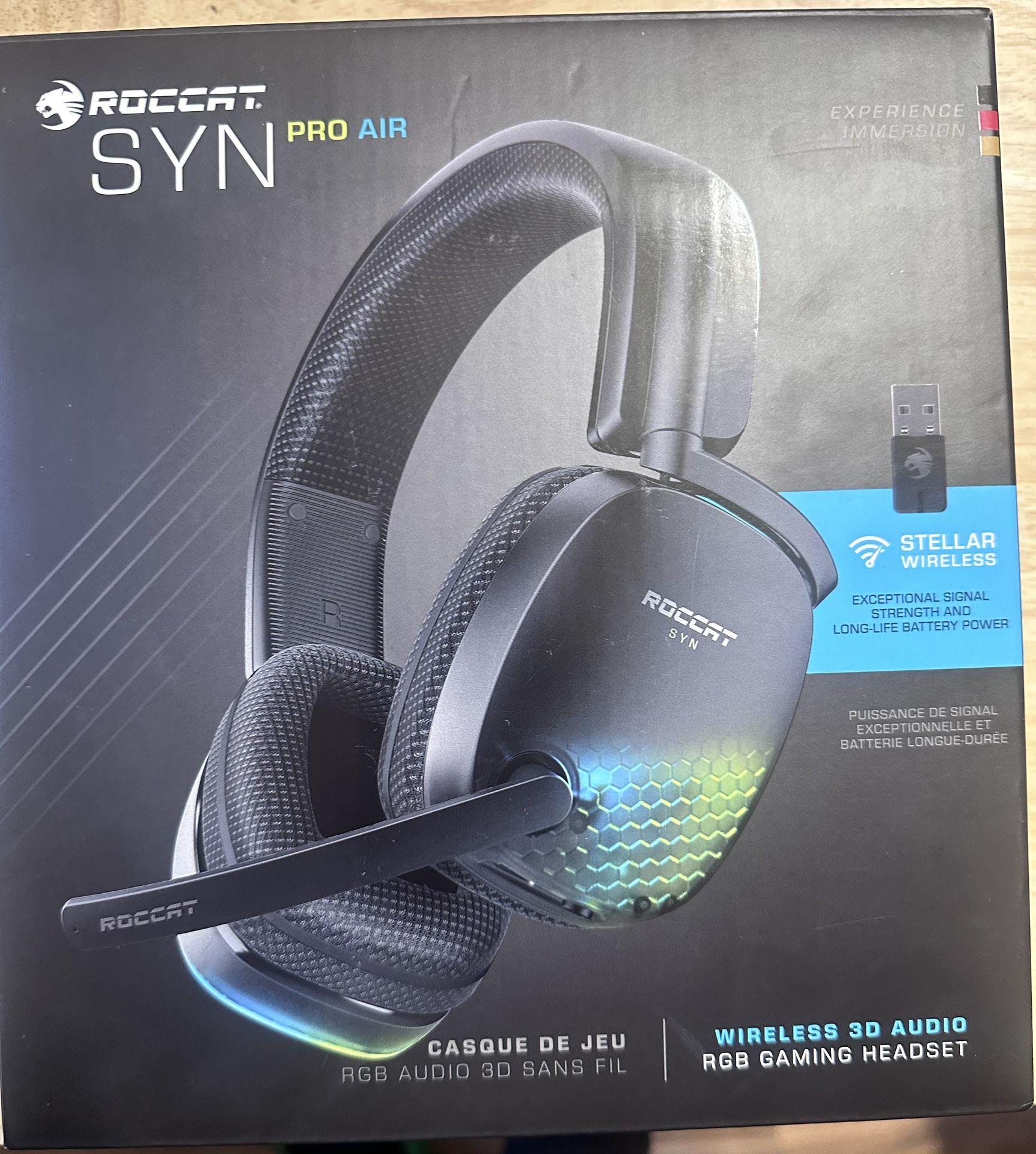 ROCCAT - SYN Pro Air Wireless PC Gaming Headset with AIMO RGB Lighting - Black