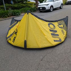 2022 Ozone Uno V2 4m Foiling/Kiteboarding Kite - Perfect Trainer