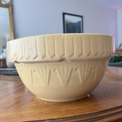 Vintage Butter Yellow Mixing Bowl