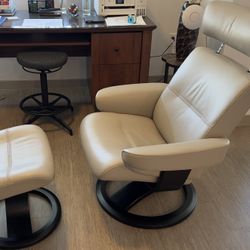 Oslo Recliner & Ottoman