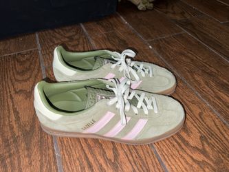 Adidas gazelle size 8.5M