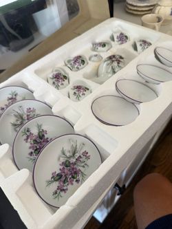 Reuters German vintage children’s Floral tea set