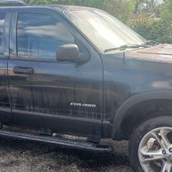 2004 Ford Explorer