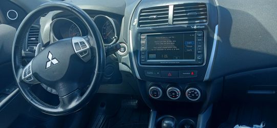 Mitsubishi outlander sport black