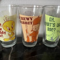 Set Of 1974 Looney Toons Glasses 