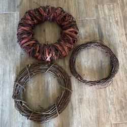 3 Wreaths 