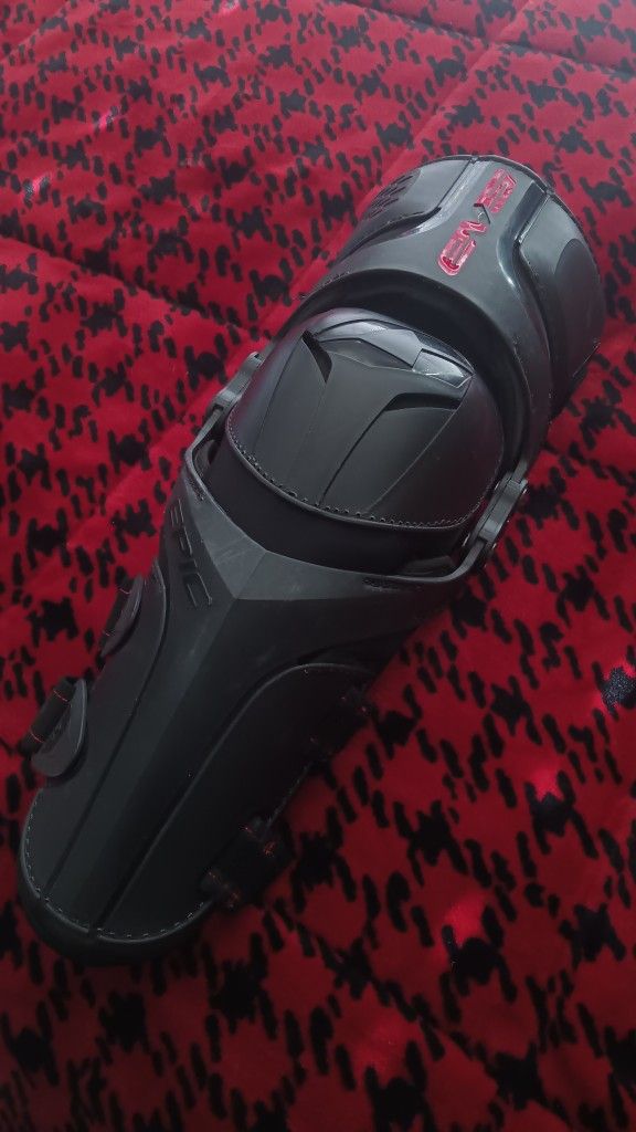 EVS Knee Braces / Guards