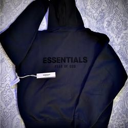 Essential Hoddie