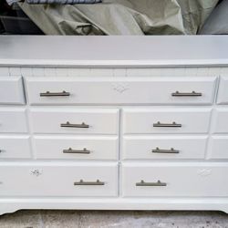 White 7 Drawer Dresser With Mirror