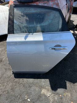 2016 Nissan Sentra Rear Left Driver Side Door $250
