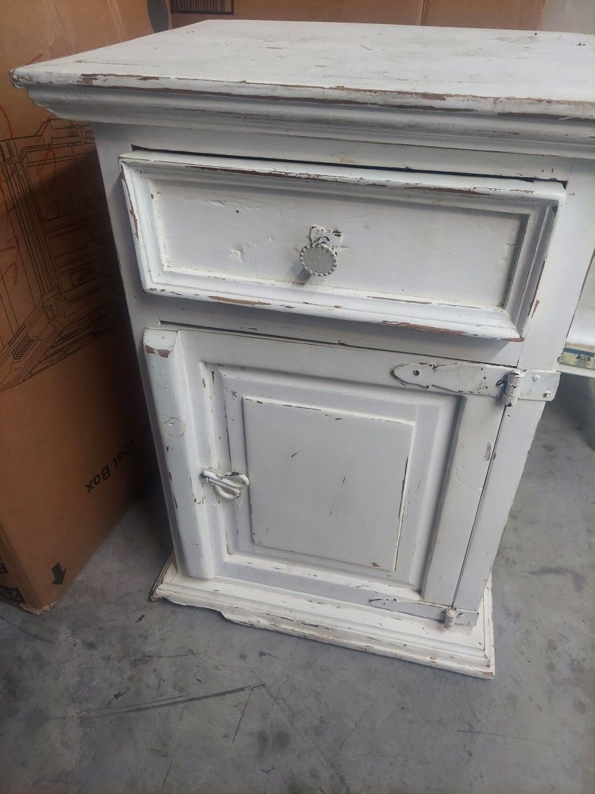 White Vintage Nightstand