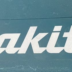 MAkita Grinder