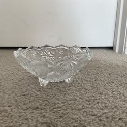 Mikasa Snowflake Crystal Footed Bowl