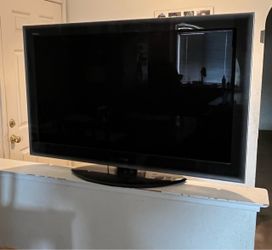 47” HDTV FOR SALE!