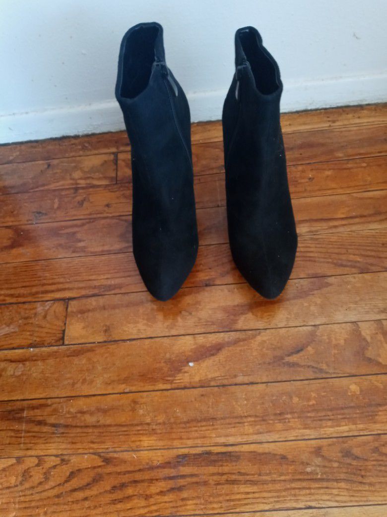 Seriously Cute Olivia Miller  Black Stiletto Boots Size 6 