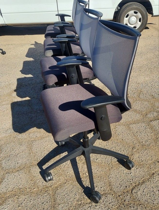 9 TO 5 OFFICE CHAIR $30 EACH