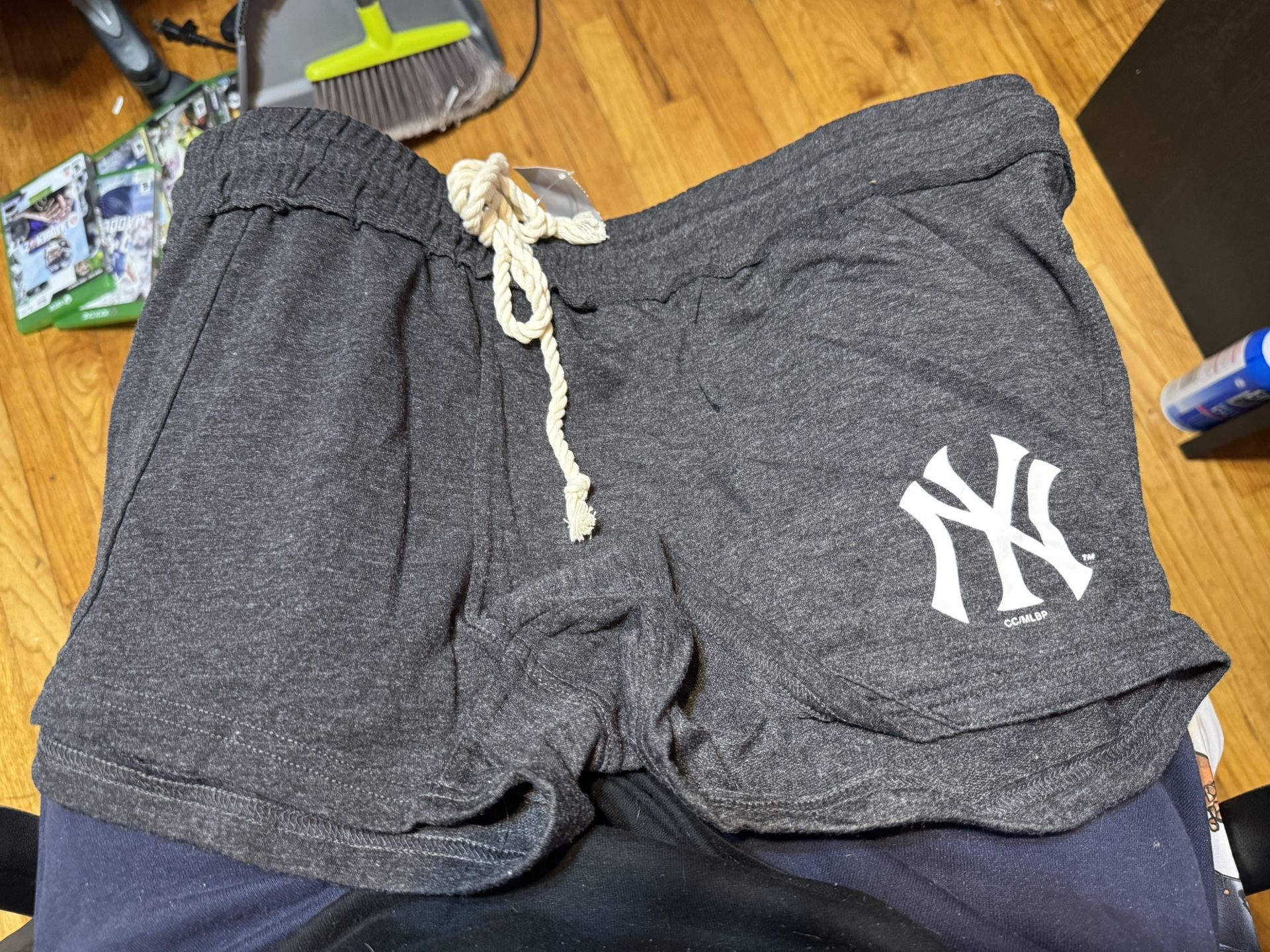 Women’s New York Yankees MLB Soft Shorts New With Tag
