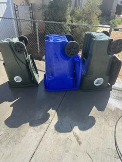 Trash Bin / Solar Panel Cleaner