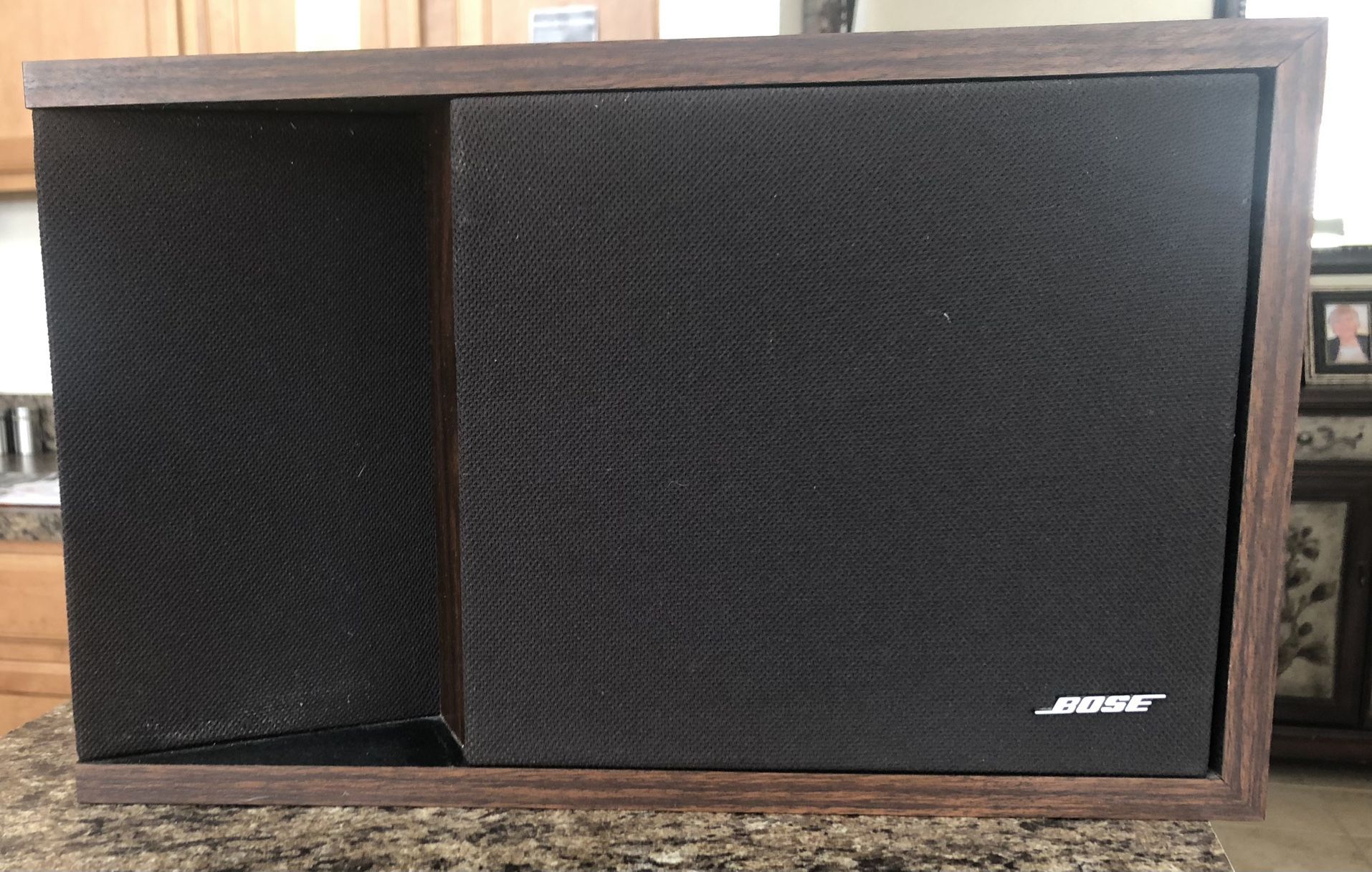 BOSE 201 Pair Of Woodgrain Finish Speakers. Series II