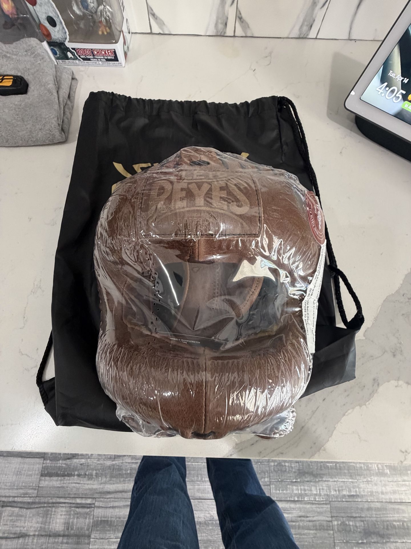 Cleto Reyes boxing head guard