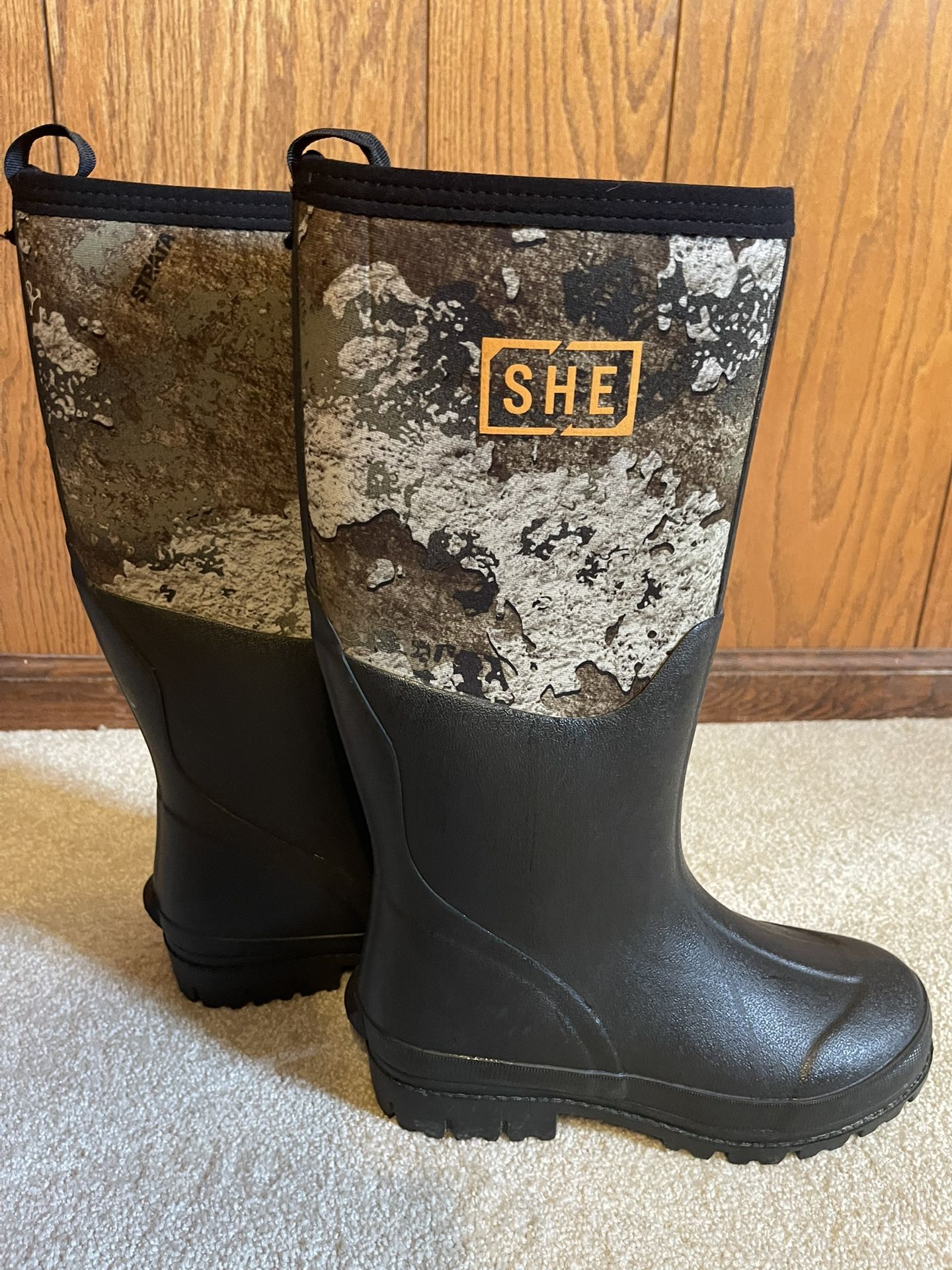 Woman’s 8 SHE Waterproof Rubber Boots