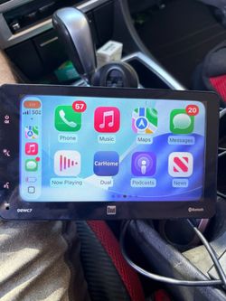 Dual D2WC7 7-inch dash-mount touchscreen with Bluetooth/Apple CarPlay/Android Auto.