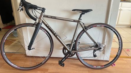 Titanium road bike 50cm Lynskey R270