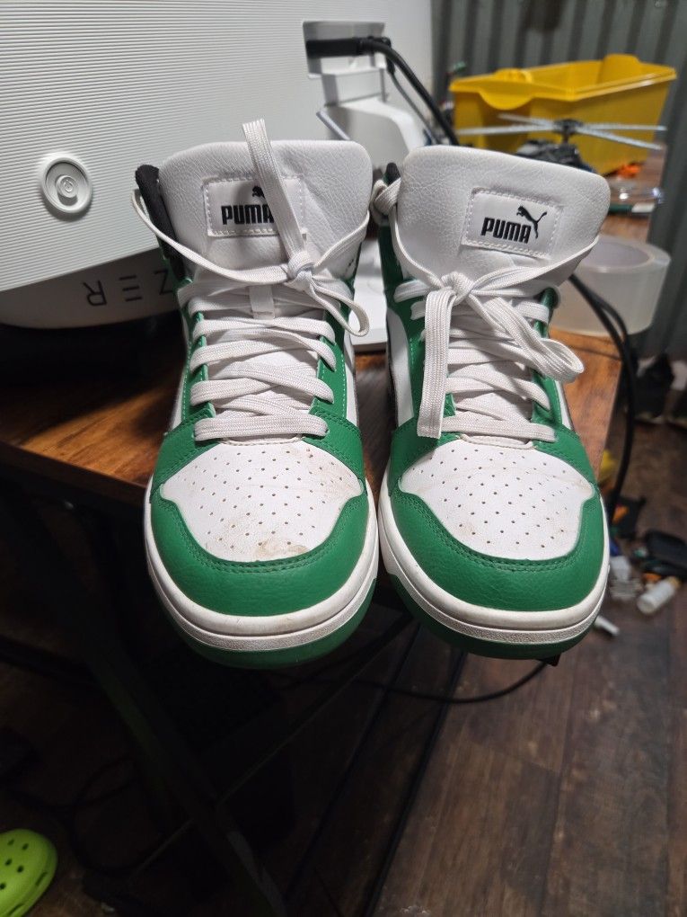 Green Pumas Size 6.5