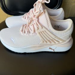 Brand New Puma Size 6 In Women’s 