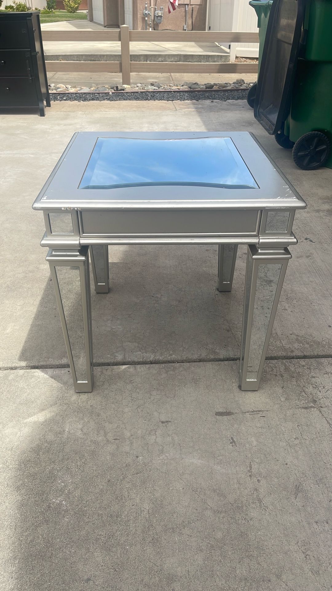 Nightstand/Side Table