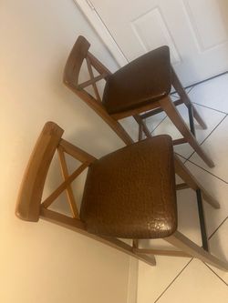 Bar Stools in Wood with Cushion & BackRest