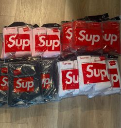 Supreme x Hanes Cushion Crew Socks 4-Pack