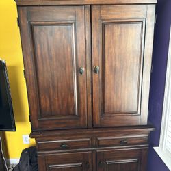 Wooden Dresser 