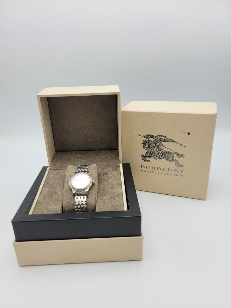 Burberry BU7856 Stainless Steel Swiss Made Women’s Watch – Complete Set
