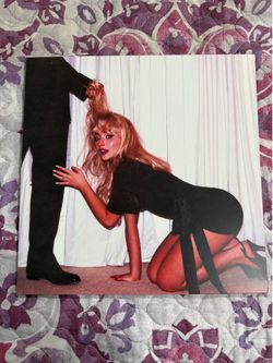 Sabrina carpenter opened vinyl