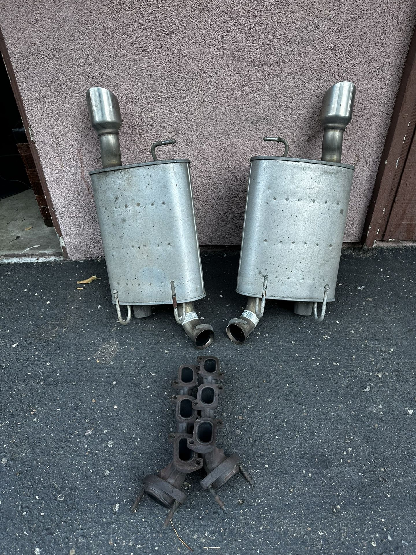 2014 Mustang Stock Mufflers And Exhaust Manifolds