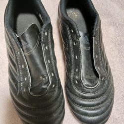 Size 5. Le Faltan Las Agujetas 