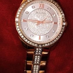 Women's Bolivia Watch Rose Gold Only Wore A Few Times Needs Battery $10 Battery